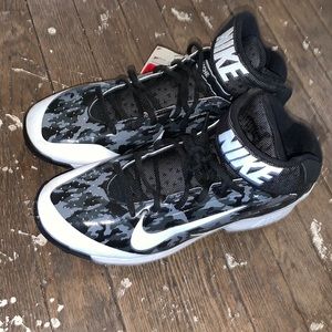 Nike Huarache Baseball Cleats (metal spikes)